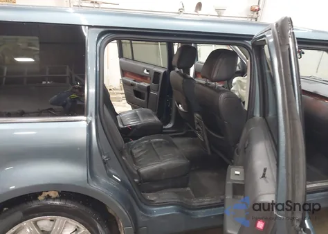 2010 Ford Flex Limited z USA, uszkodzony, nr VIN 2FMHK6DC3ABA50889